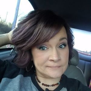 Meet your Posher, Leslie